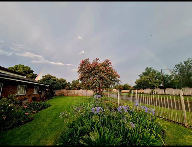 4 BEDROOM HOUSE FOR SALE IN ROTHDENE